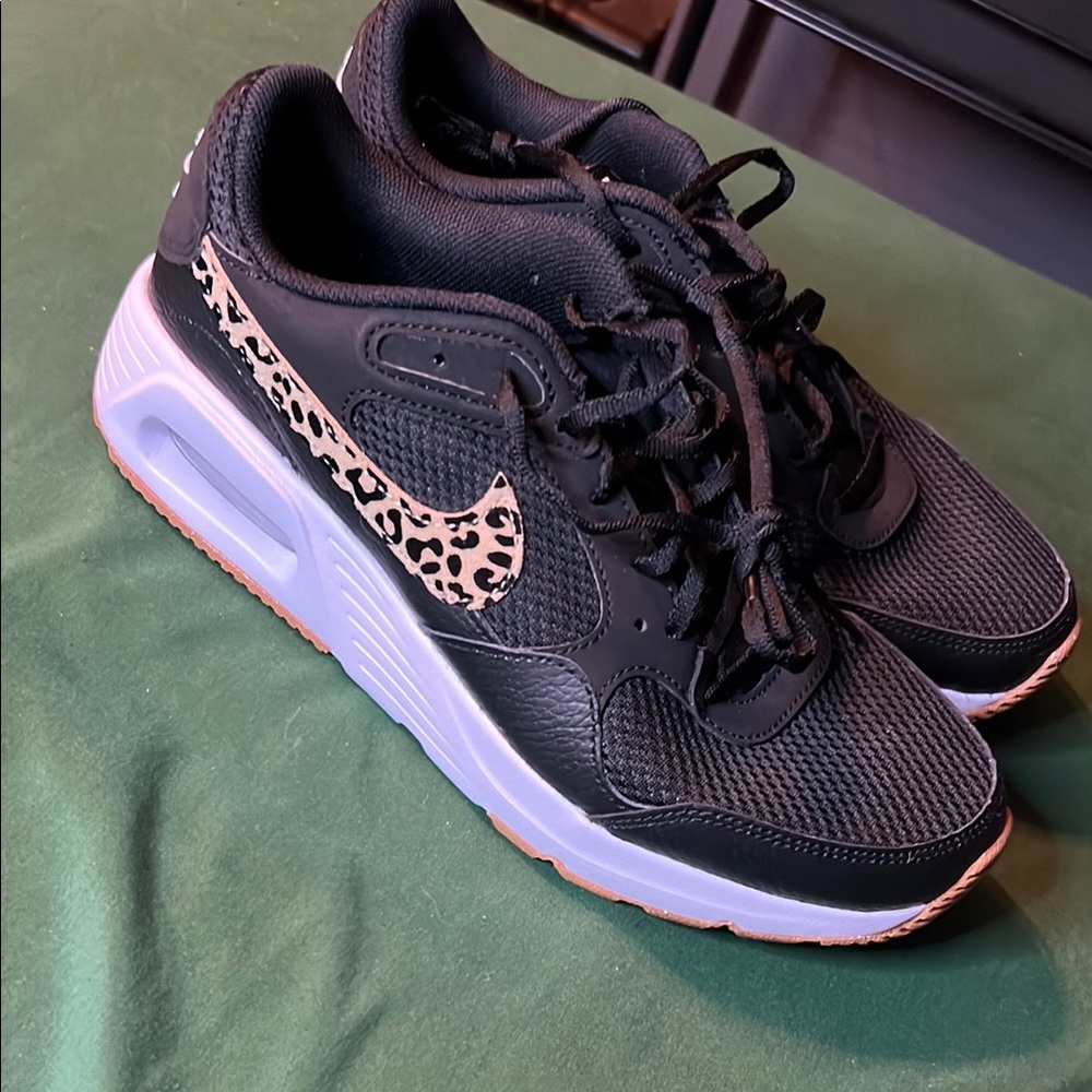 Nike Women's Black and Leopard Print Sneakers